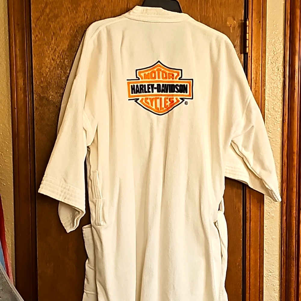 Harley robe